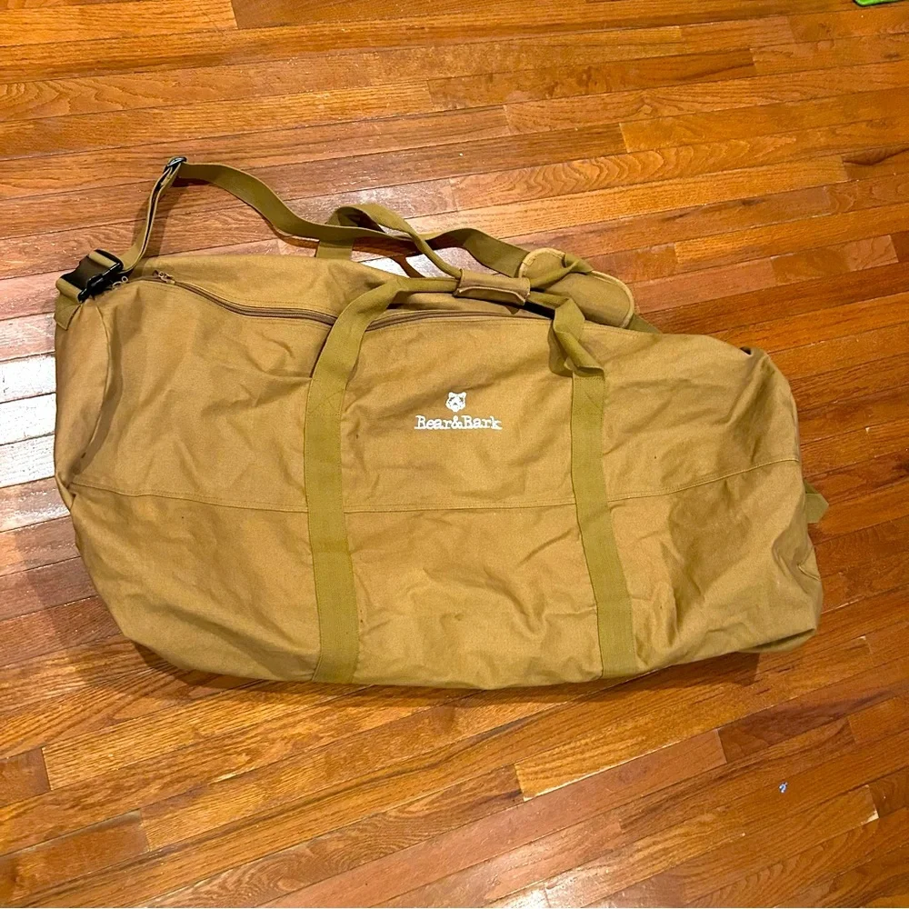 Bear & Bark Extra Large Duffle Bag - Coyote 46